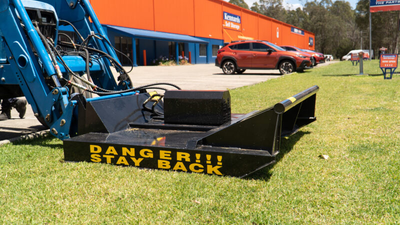 Elgra skid steer slasher - 2 blade slasher close up